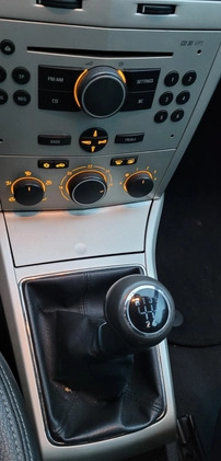 Opel Astra cena 15900 przebieg: 170000, rok produkcji 2006 z Rybnik małe 46